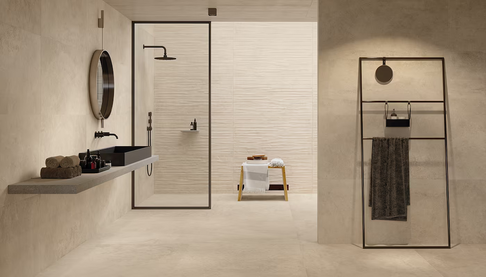 Jakie płytki pod prysznic bez brodzika wybrać? Antypoślizgowość, format i wykończenie w praktyce