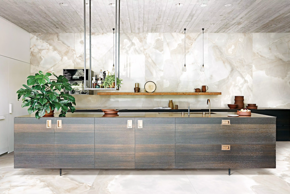 Płytki polerowane czy matowe? Aktualne trendy i zastosowanie